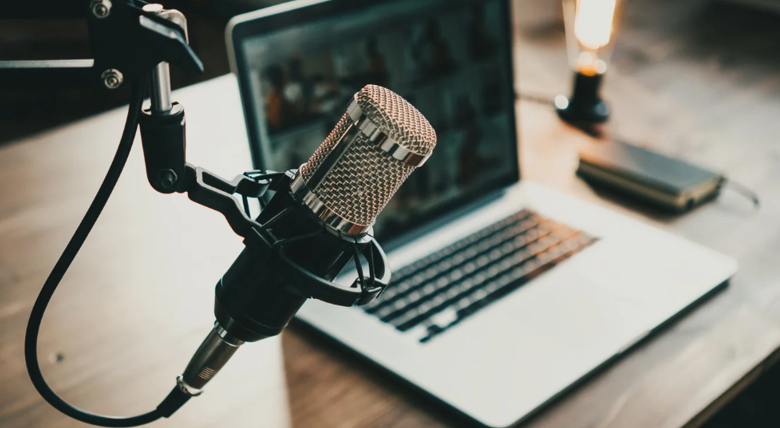 The Role of Recovery Podcasts in Building Mental Strength for Lasting Sobriety